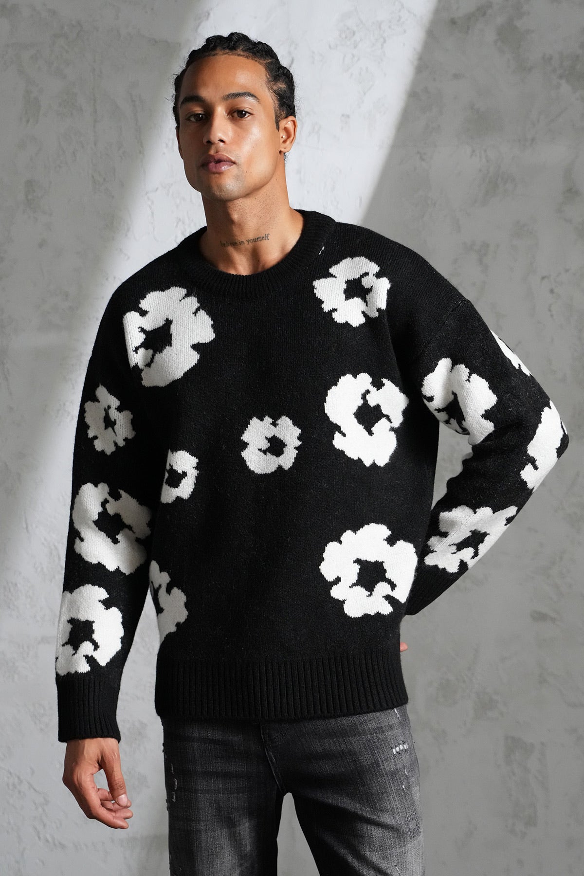 Pull Fleurs Noir